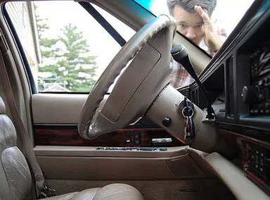 Universal Locksmith Store Geneva, IL 630-296-5750 Universal Locksmith Store Geneva, IL 630-296-5750 - 20-Car-Lockout